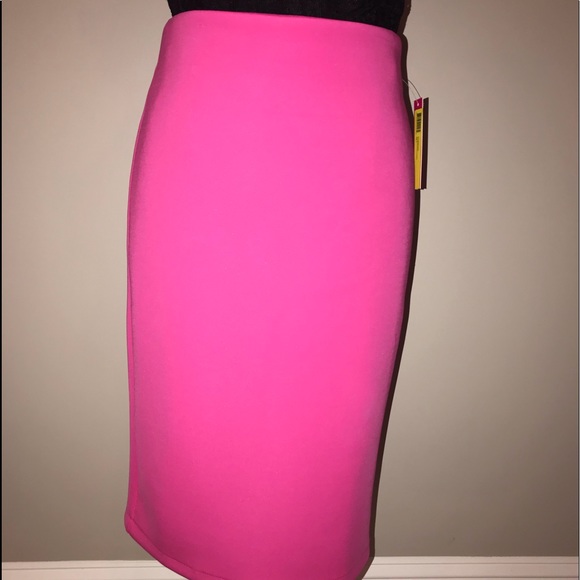 Catherine Malandrino Dresses & Skirts - Catherine Malandrino Fuschia pencil Skirt NWT